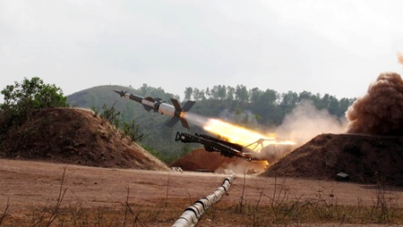 Xem bộ đội tên lửa Việt Nam luyện tập