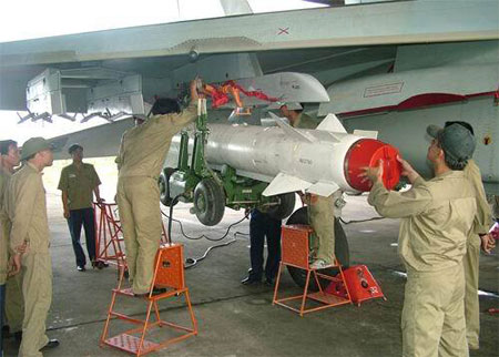 Chuyên gia Hoa kiều so sánh ưu thế SU - 30MK2 của VN với TQ