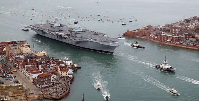 Cận cảnh chiến hạm lớn nhất của Hải quân Anh - Ảnh 3.