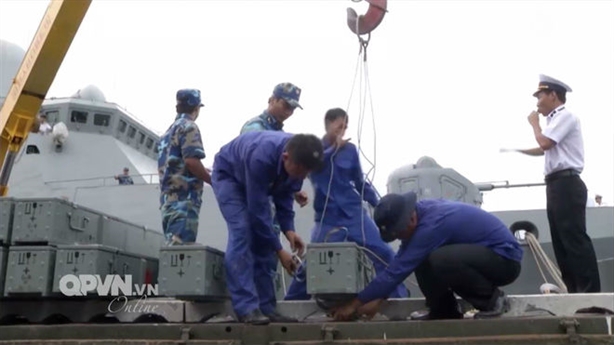 Được biết, chiến hạm 011 - Đinh Tiên Hoàng của Hải quân Việt Nam đã lên đường sang Malaysia tham dự Triển lãm Hàng hải và Hàng không Quốc tế Langkawi (LIMA 2017) từ chiều 15/3.