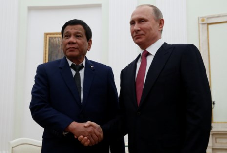 Ông Duterte hỏi vay tiền Nga để mua súng