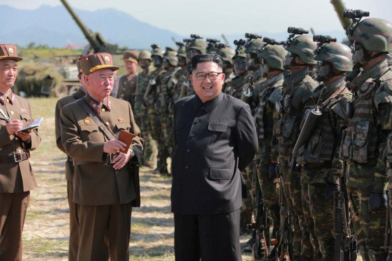 Ông Kim Jong-un thị sát tấn công giả định Hàn Quốc - ảnh 1
