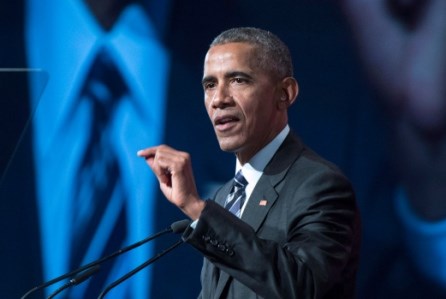 Cựu Tổng thống Mỹ Obama phát biểu tại Montreal (Canada) tối 6-6. Ảnh: REUTERS