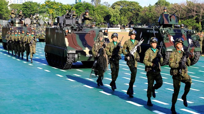 Tổng thống Philippines ra lệnh chiếm 'đảo' không người ở Trường Sa