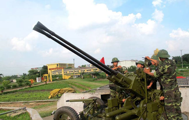 Uy vũ bộ binh Việt Nam xung trận