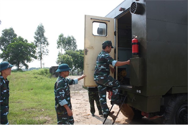 Pháo tự hành, tên lửa trực chiến bảo vệ Hà Nội dịp nghỉ lễ