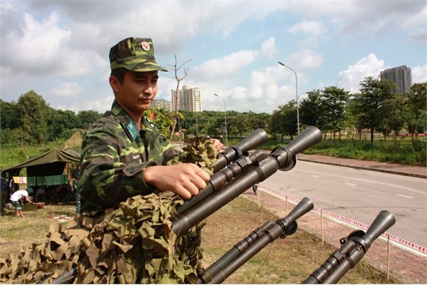 Pháo tự hành, tên lửa trực chiến bảo vệ Hà Nội dịp nghỉ lễ