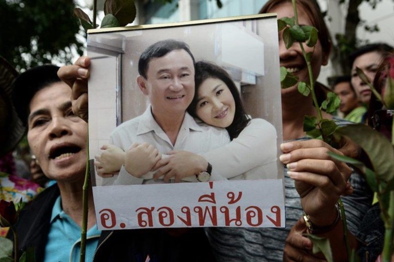 Anh em bà Yingluck bắt tay tấn công chính phủ Thái Lan? - ảnh 2