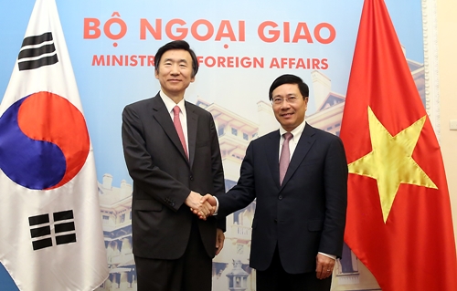 Việt Nam đề nghị Hàn Quốc giúp tăng cường năng lực hành pháp trên biển