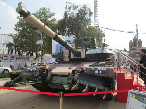 Ấn Độ thử thành công vũ khí mới cho xe tăng chủ lực thế hệ ba